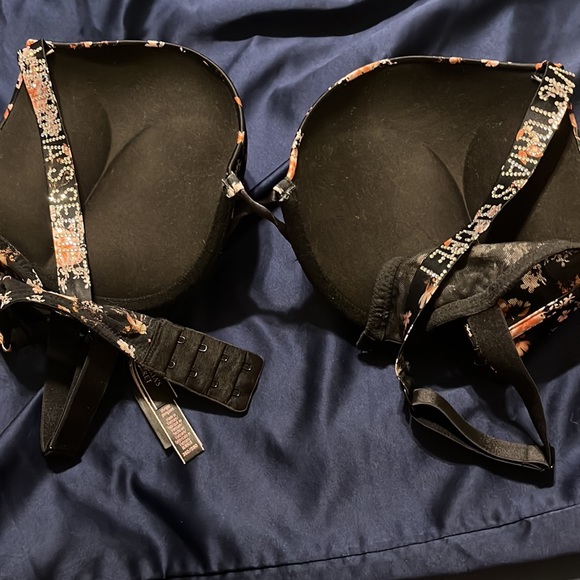 Victoria secret floral bombshell bra 🥰❣️💕 - Picture 2 of 3
